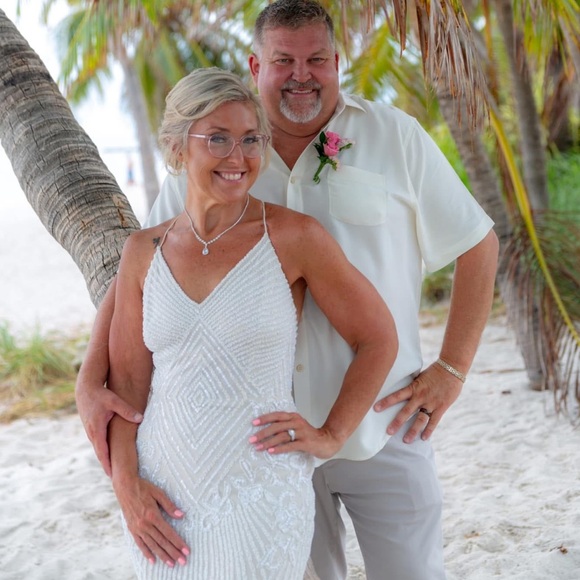 Elegant White Evening Gown - Picture 9 of 9